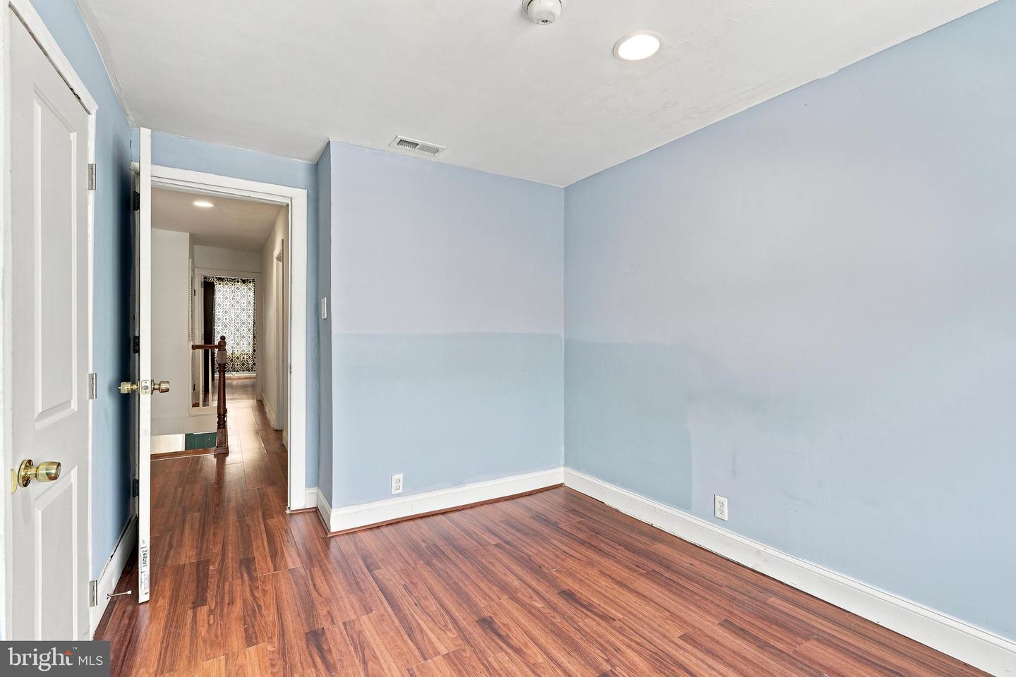 1717 S Chadwick St Property Photo 15