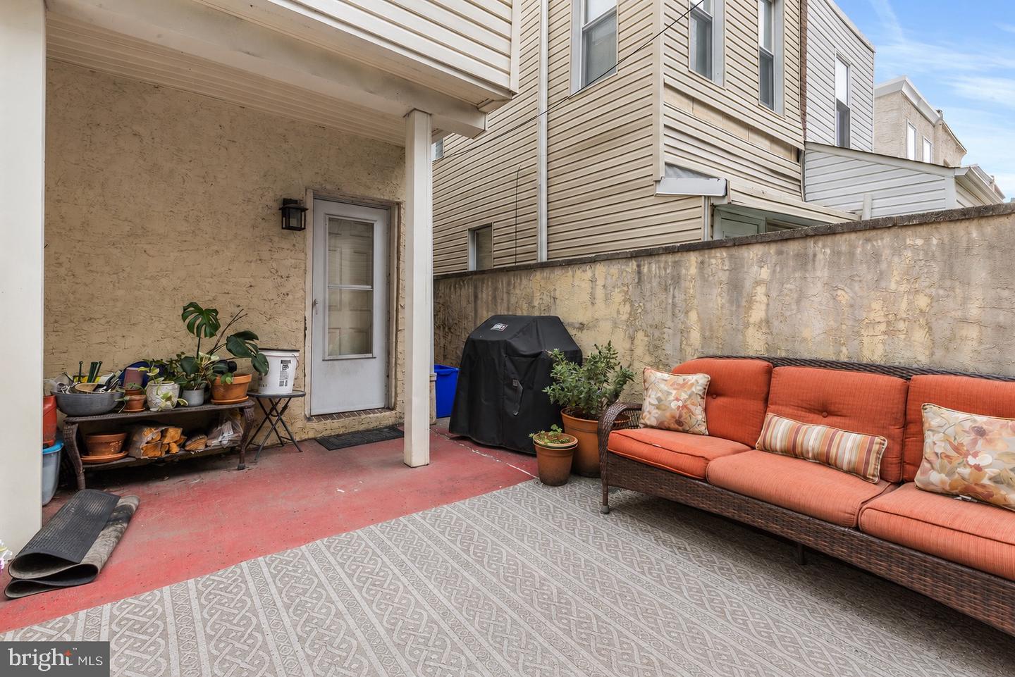 2420 Kimball St Property Photo 12