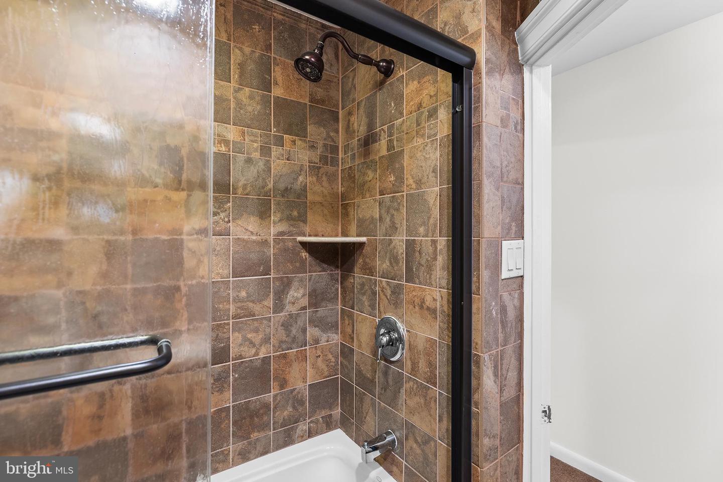2420 Kimball St Property Photo 23