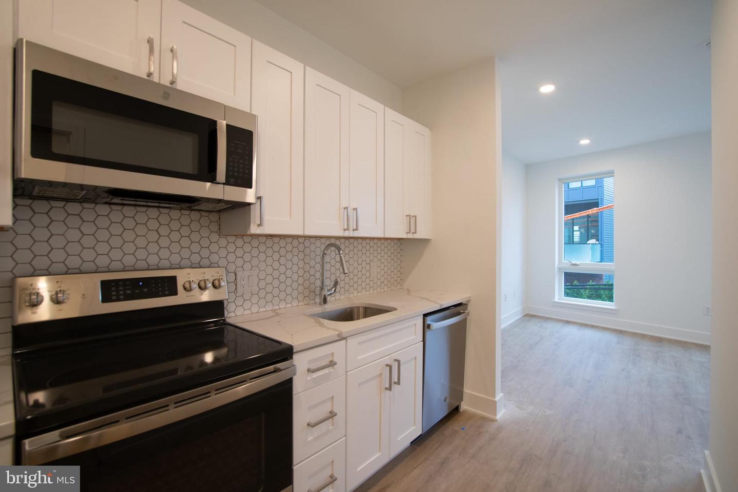 1325 N Lee St #unit 305 Property Photo 11