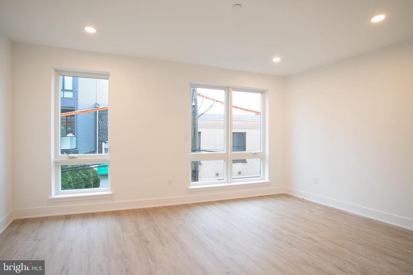 1325 N Lee St #unit 305 Property Photo 13