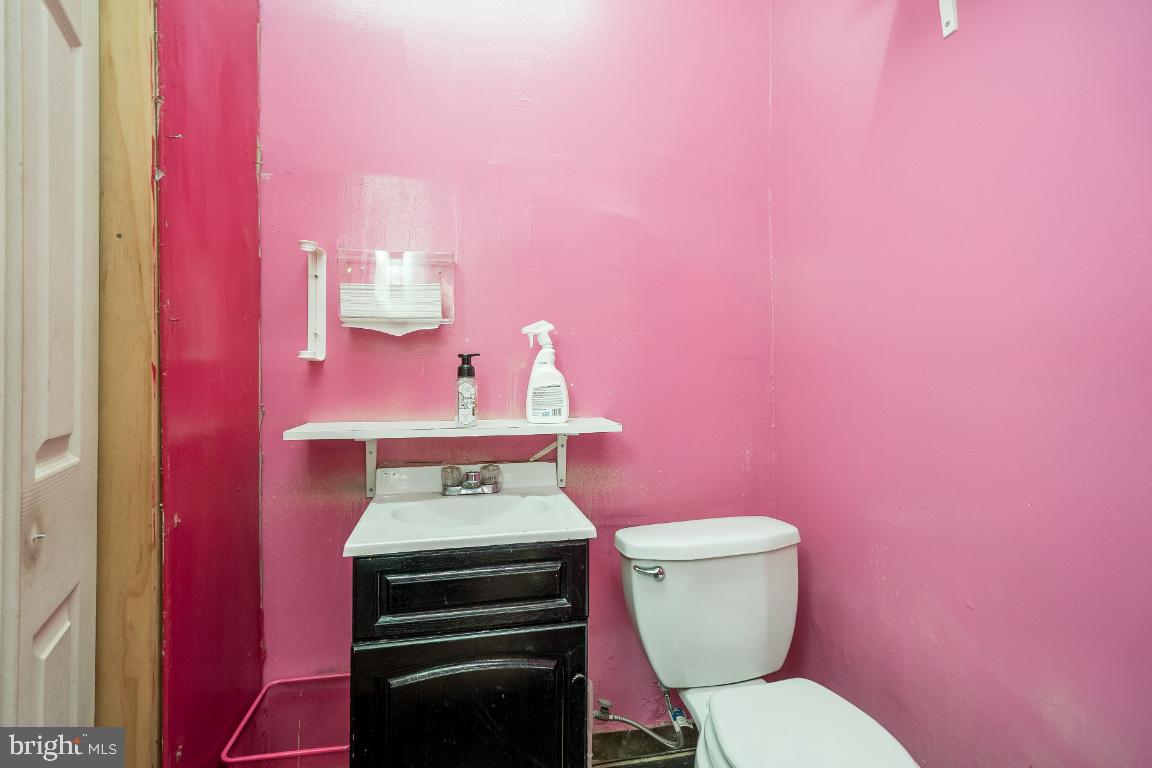 4028 Market St Property Photo 7