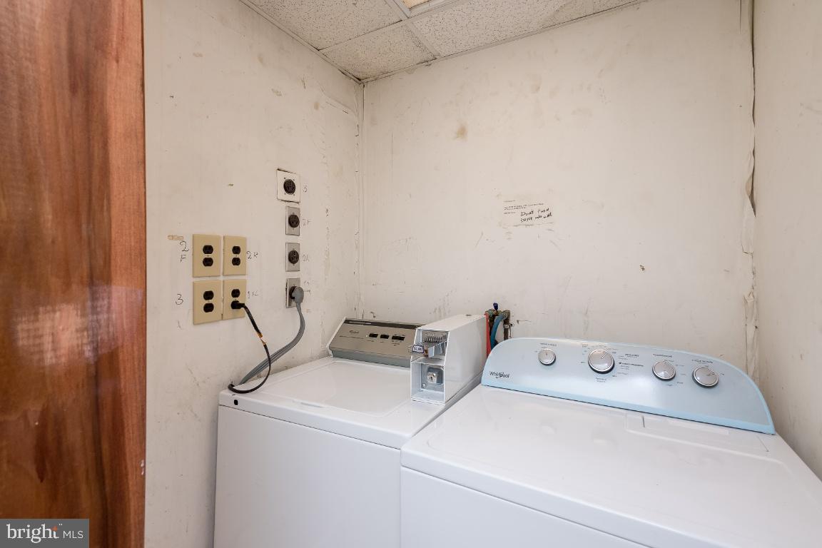 4028 Market St Property Photo 8