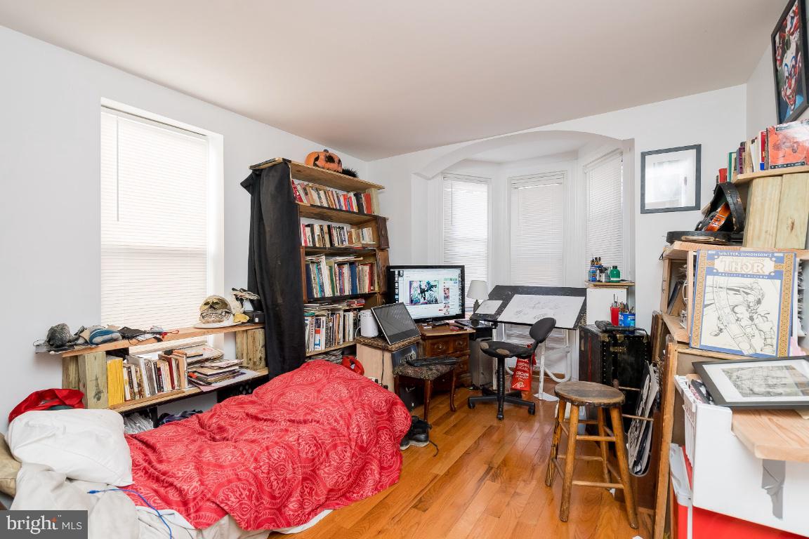 4028 Market St Property Photo 16