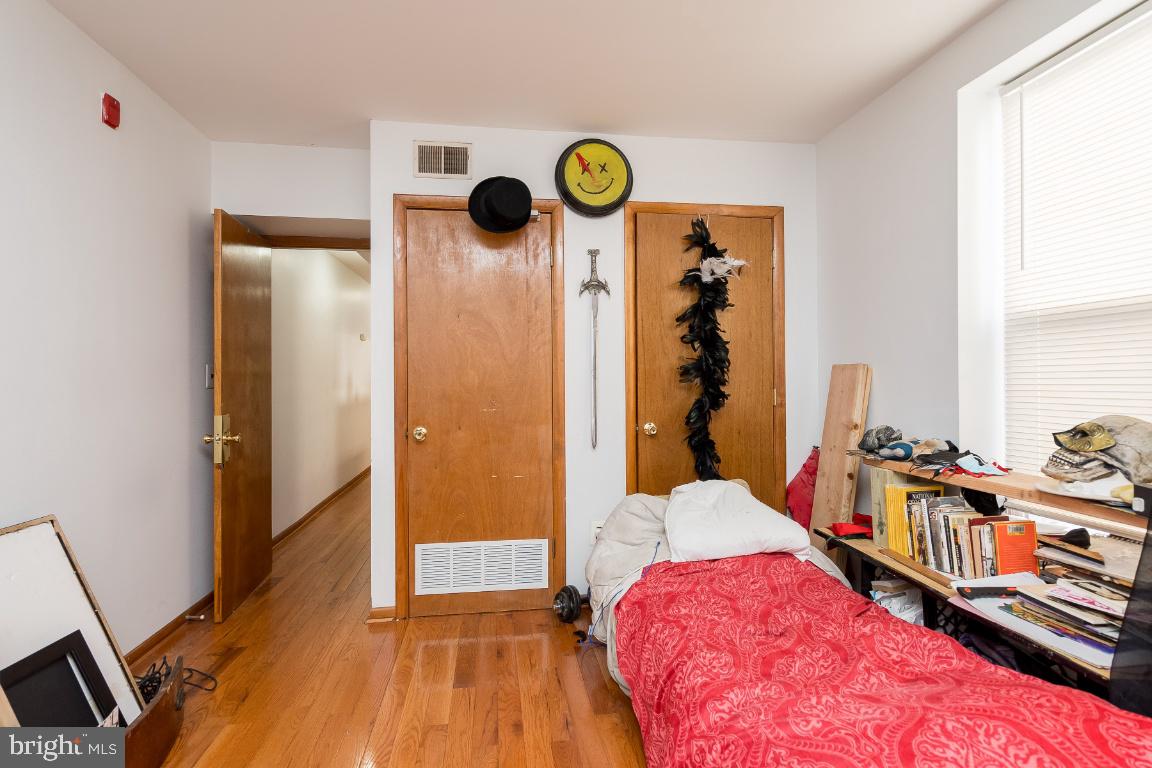 4028 Market St Property Photo 17