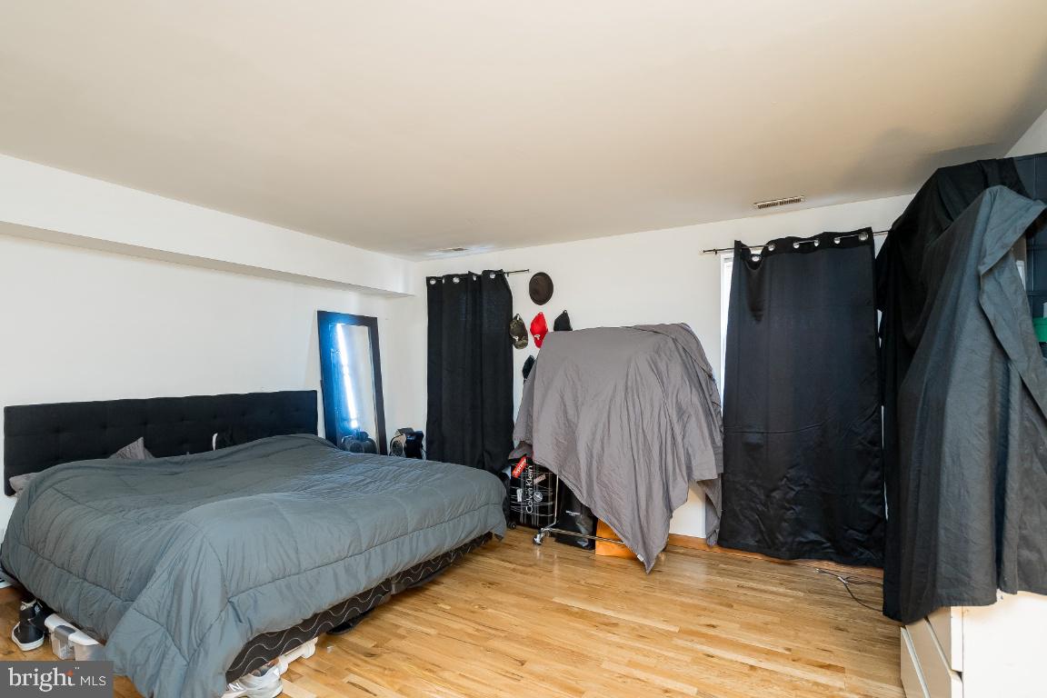 4028 Market St Property Photo 30