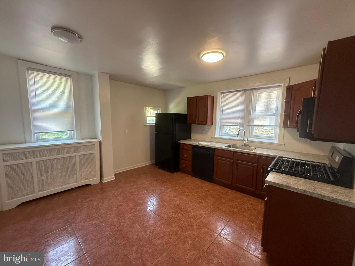 373 E Cliveden St Property Photo 11