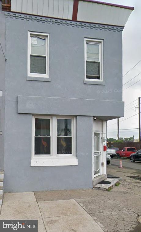 431 W Butler St Property Photo 1