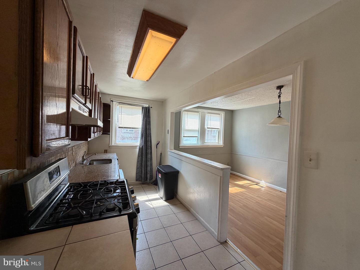 6741 Horrocks St Property Photo 5