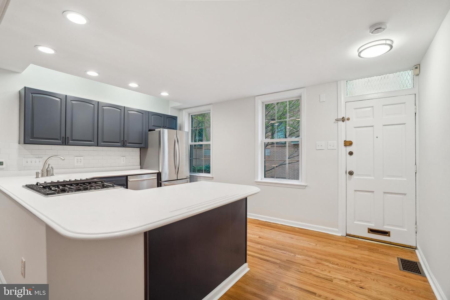 1532 Naudain St Property Photo 3