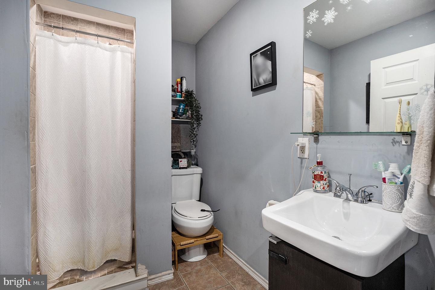 146 Vassar St Property Photo 8