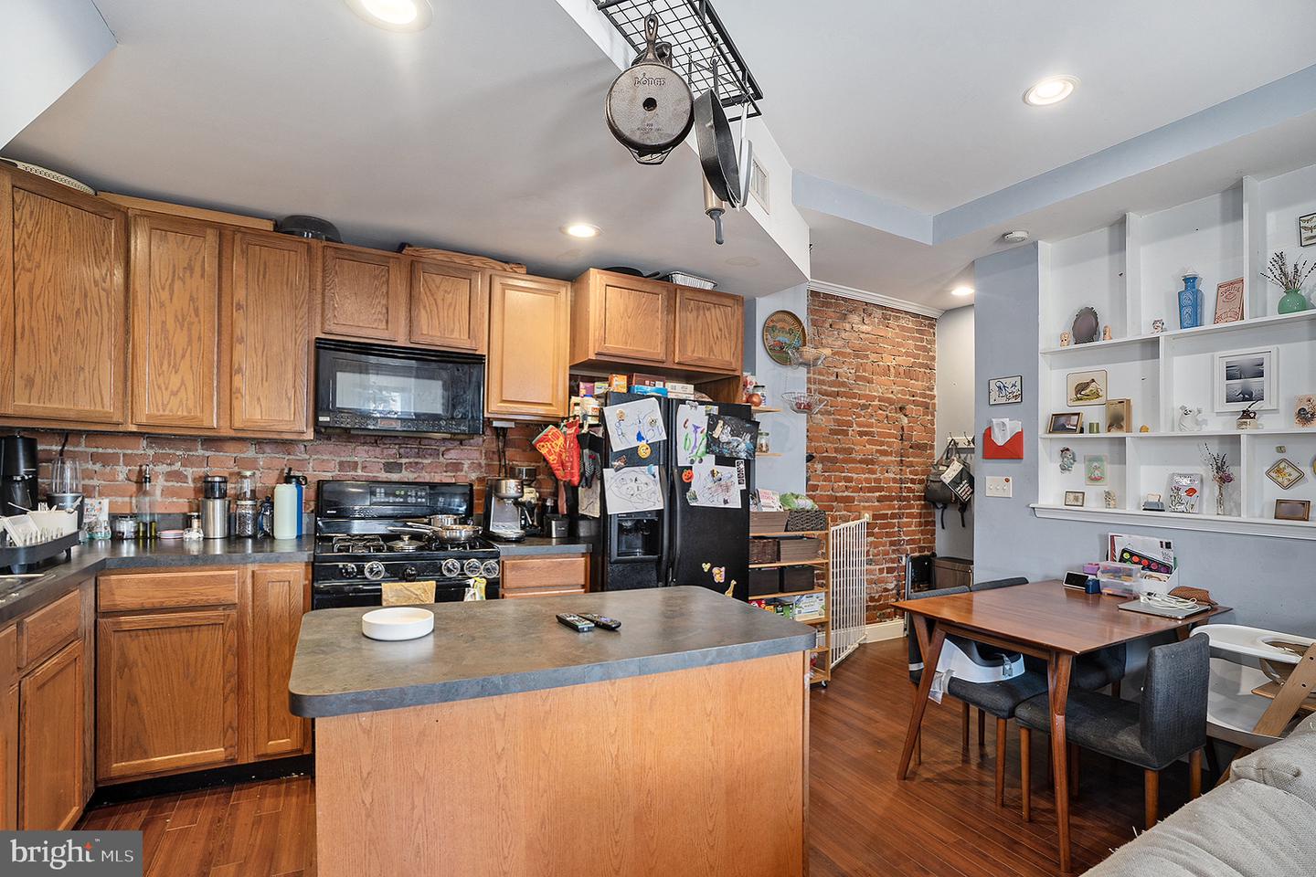 146 Vassar St Property Photo 10