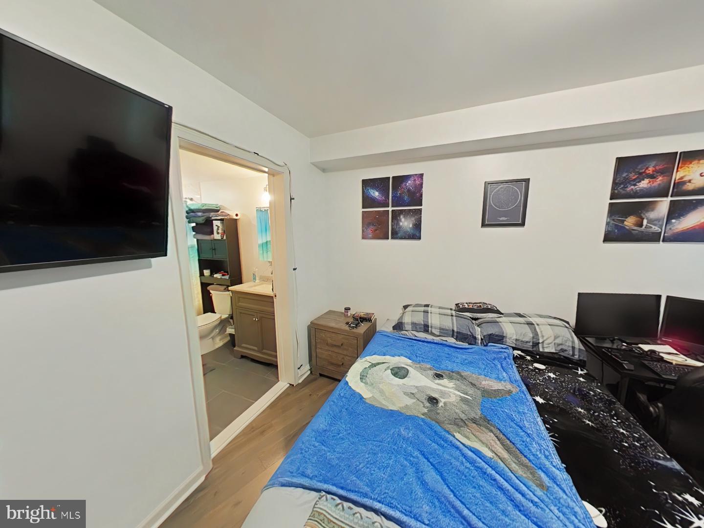 5420 Ridge Ave #208 Property Photo 5