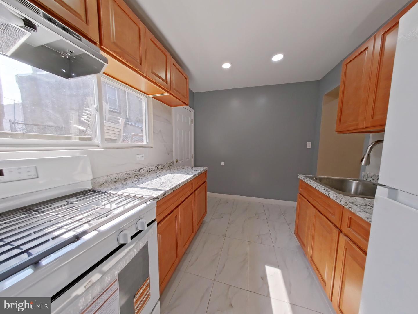 3019 D St Property Photo 5