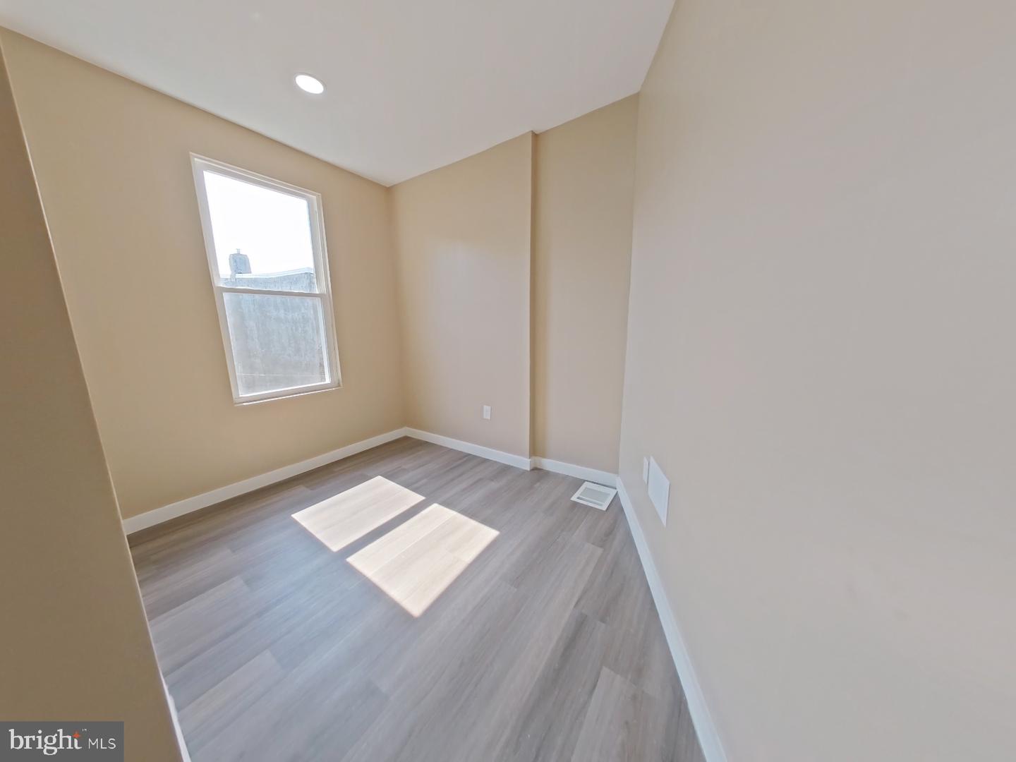 3019 D St Property Photo 9
