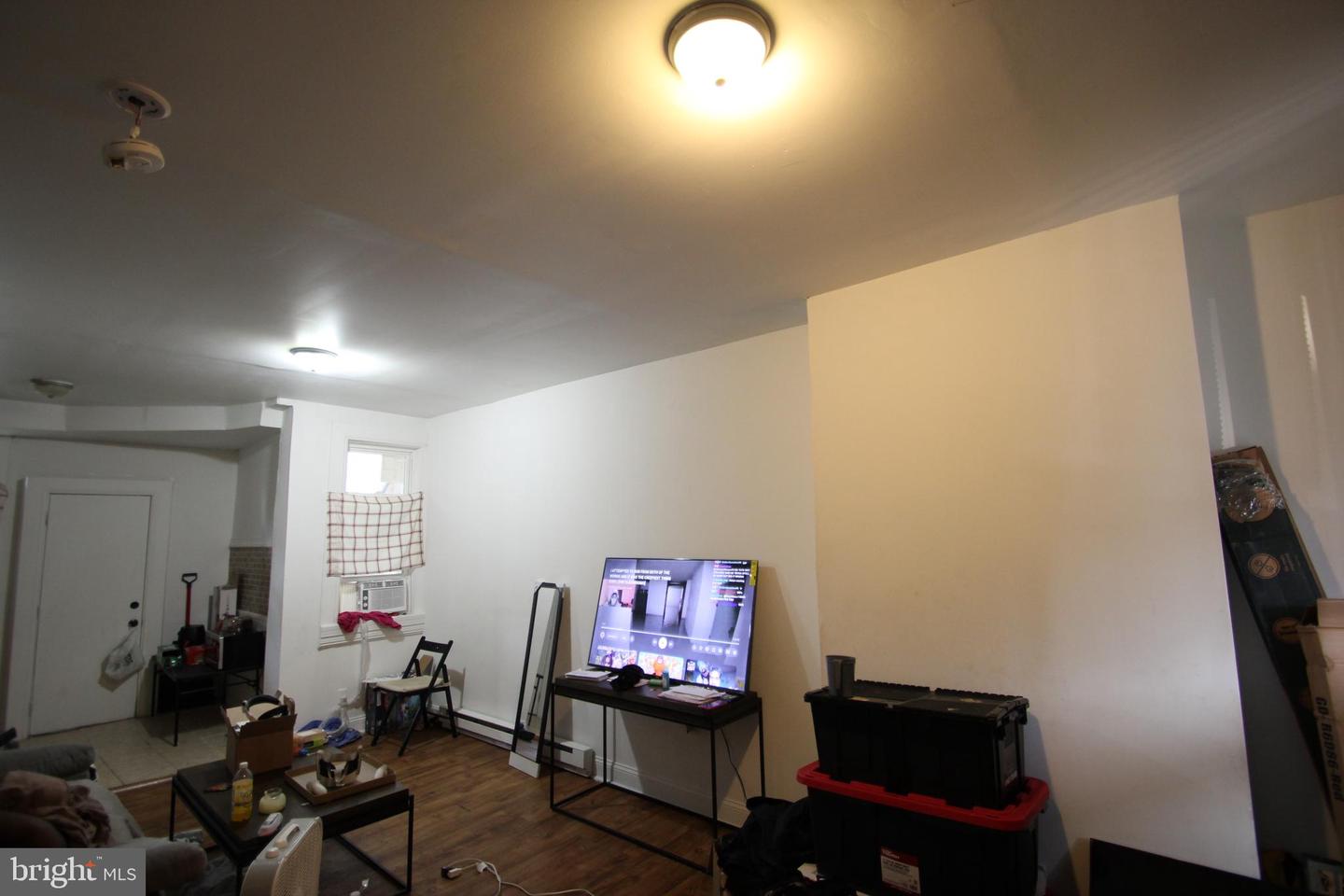 1452 N Ithan St Property Photo 2