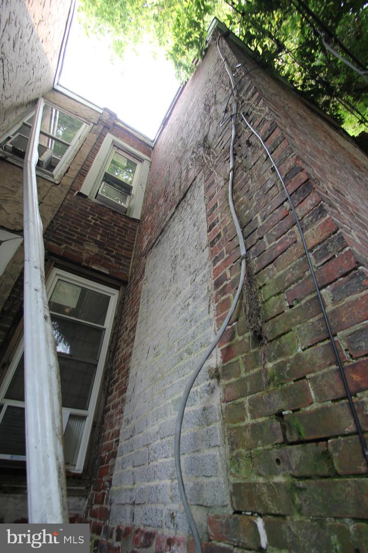 1452 N Ithan St Property Photo 6