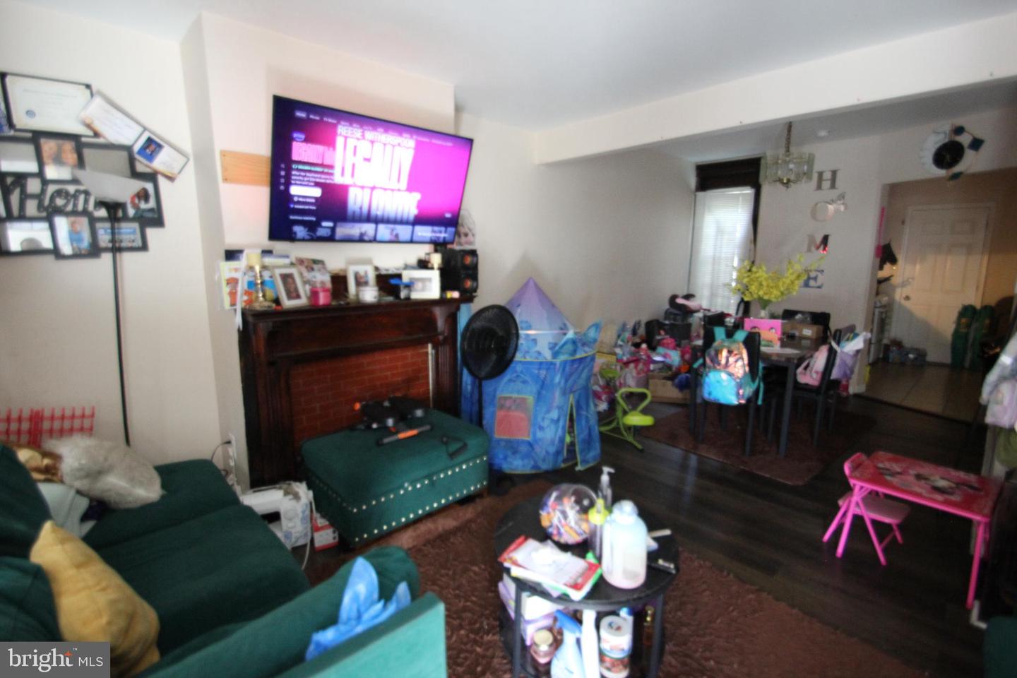 117 N Robinson St Property Photo 2