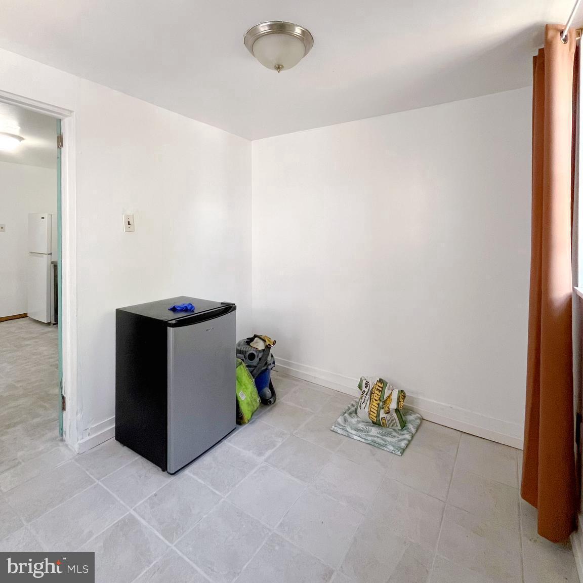 1811 E Sergeant St Property Photo 7