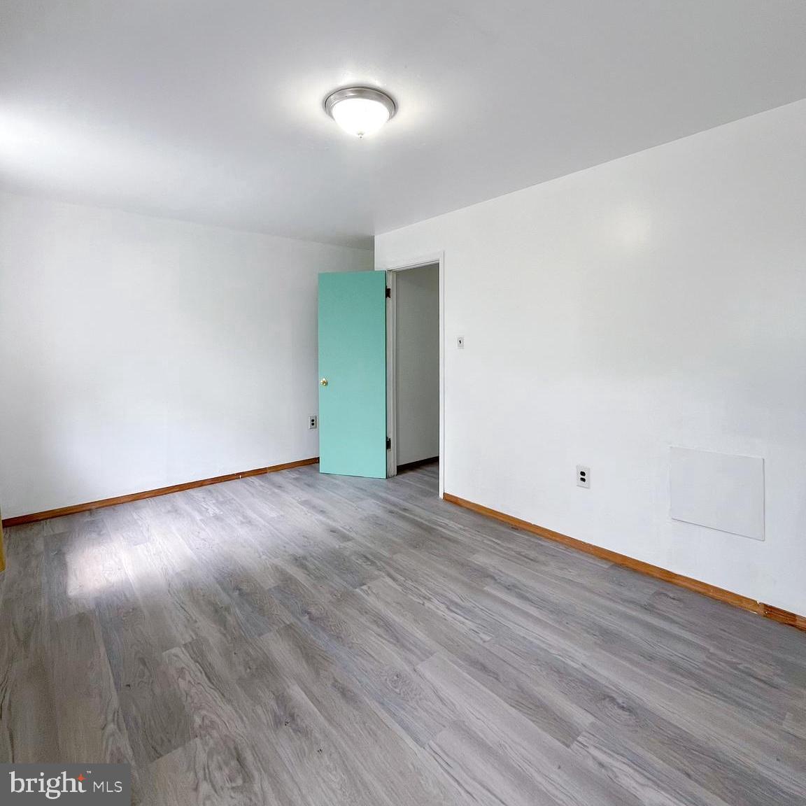 1811 E Sergeant St Property Photo 8