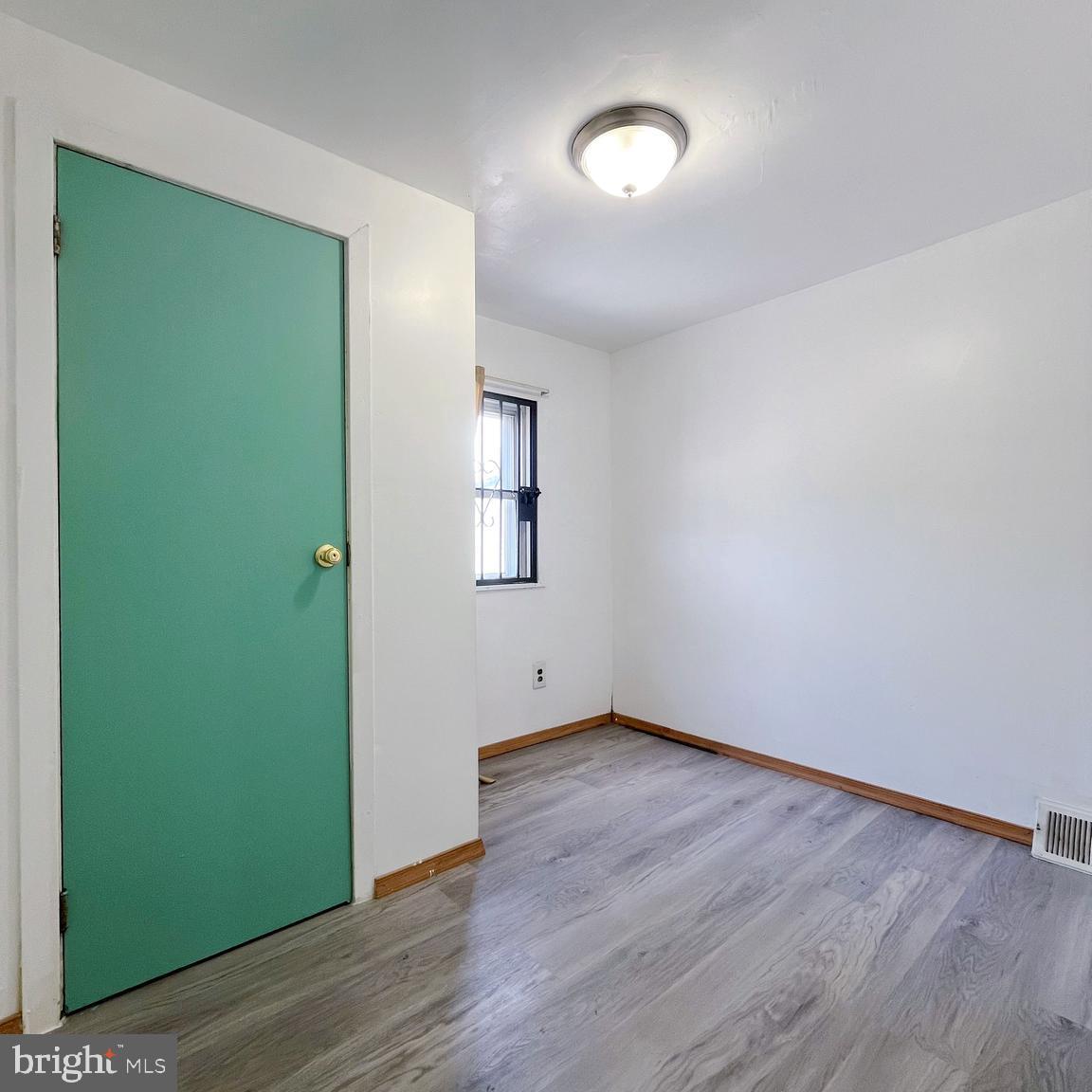 1811 E Sergeant St Property Photo 14