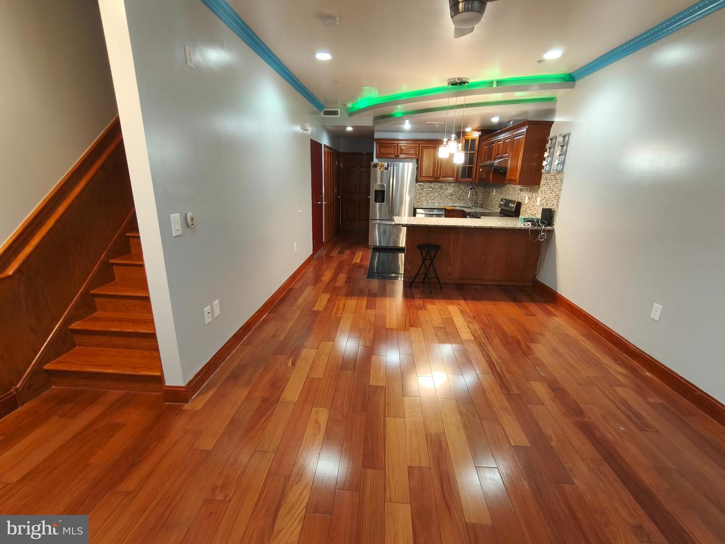 1106 WALLACE ST #B Property Photo 1