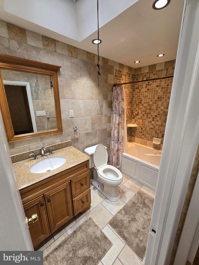 10213 Ambridge Pl Property Photo 22