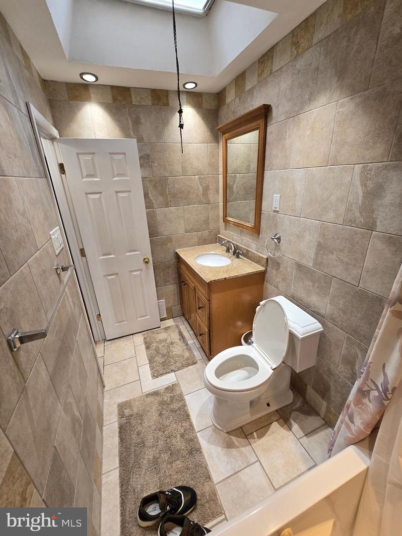 10213 Ambridge Pl Property Photo 24