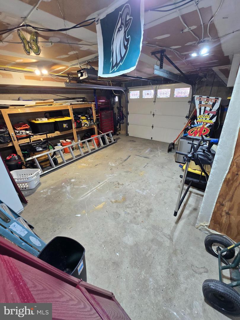 10213 Ambridge Pl Property Photo 39