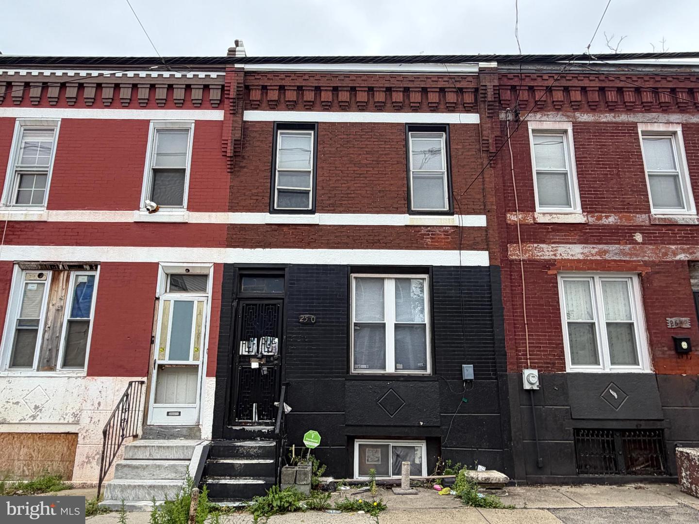 2530 W York St Property Photo 1