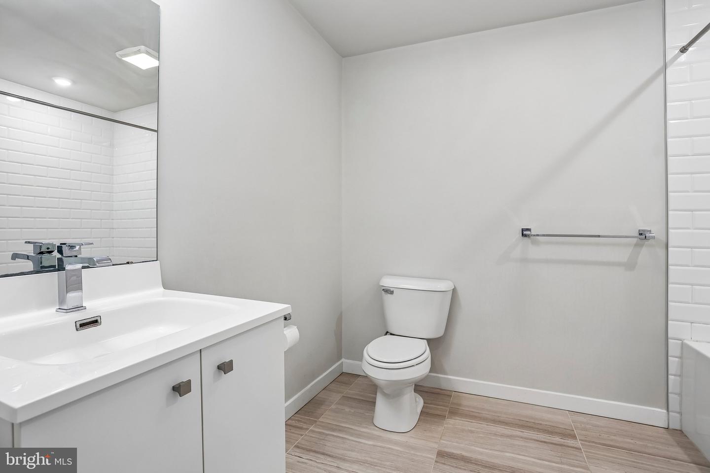 4217 Chestnut St #205 Property Photo 20
