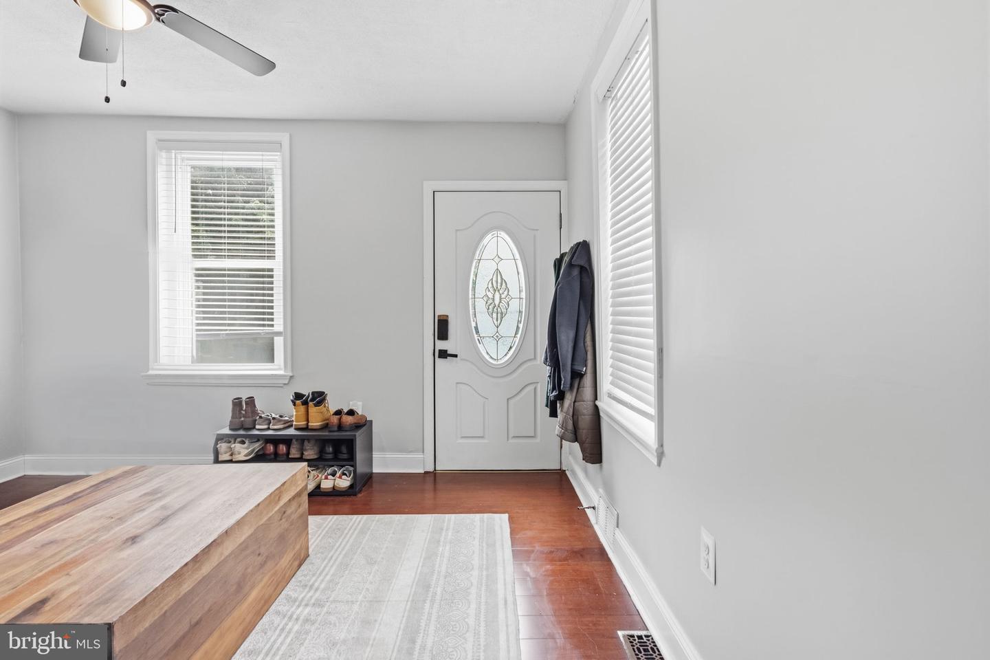 440 Lemonte St Property Photo 4