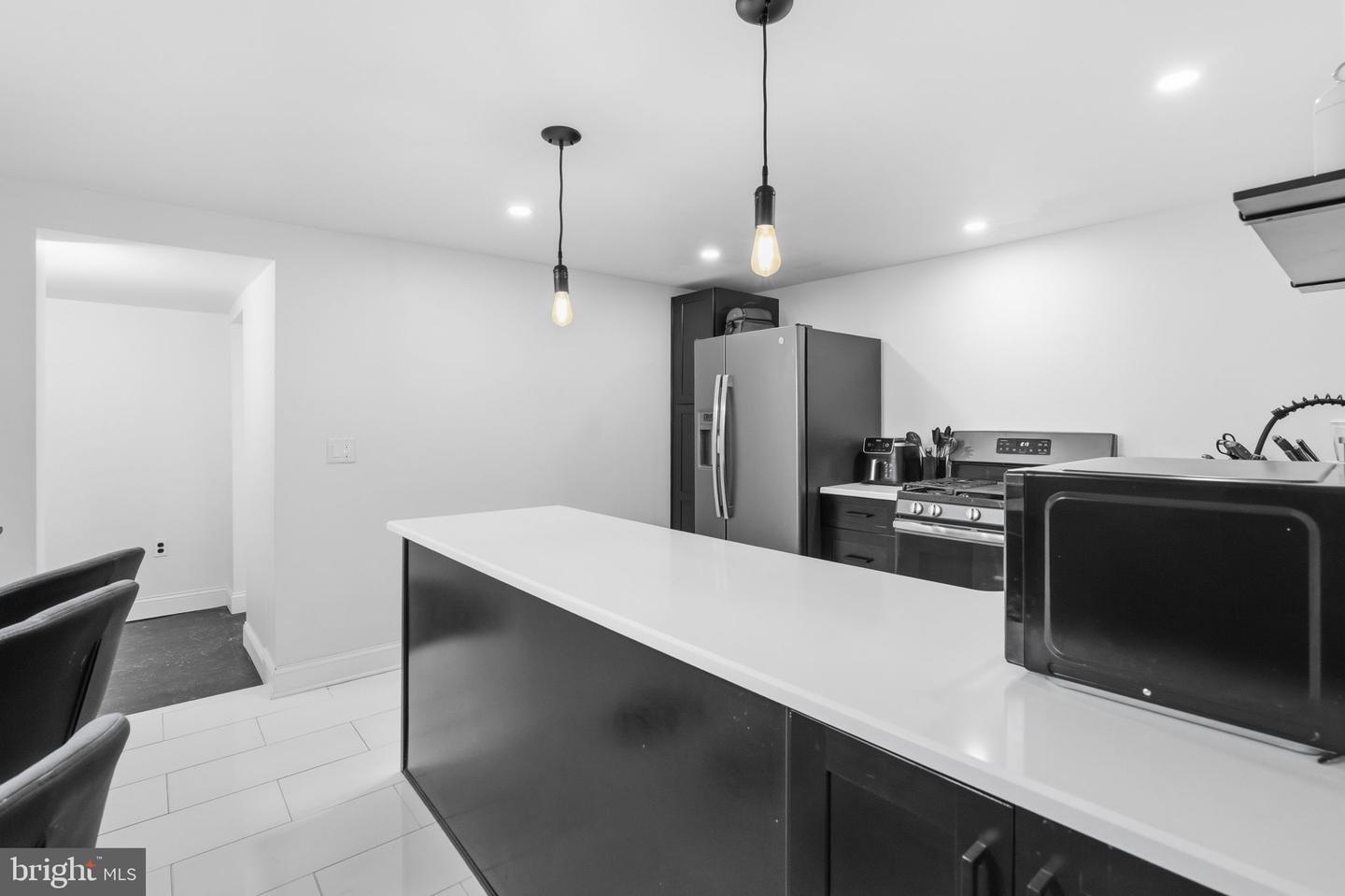 440 Lemonte St Property Photo 13
