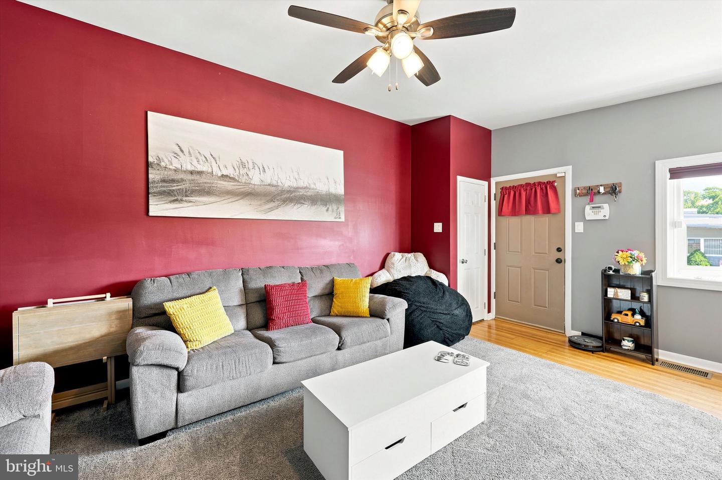 1012 Bingham St Property Photo 3