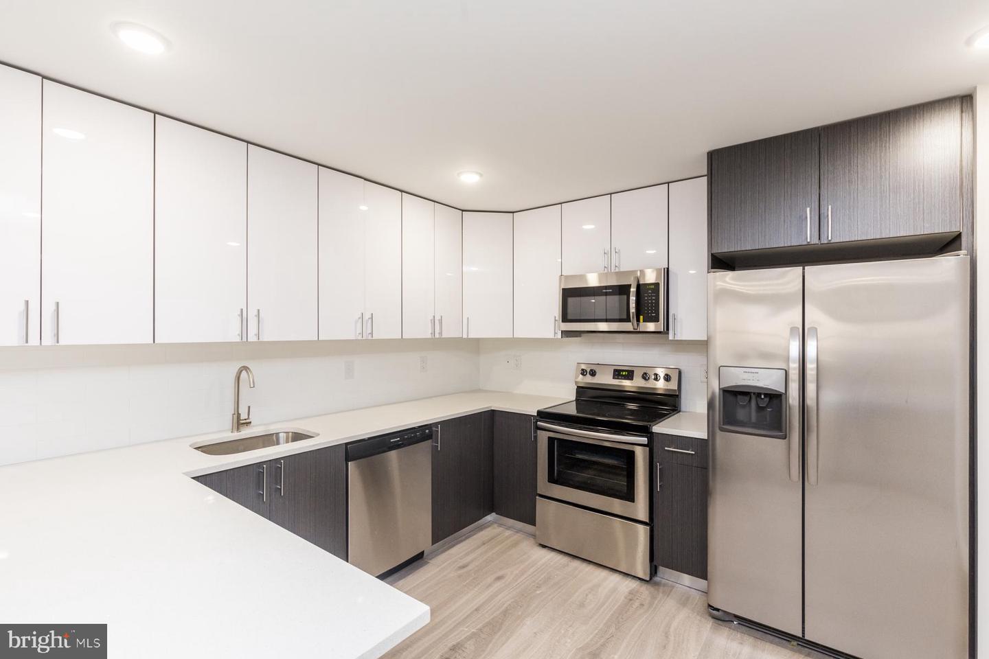 1724 N Marshall St #b Property Photo 4