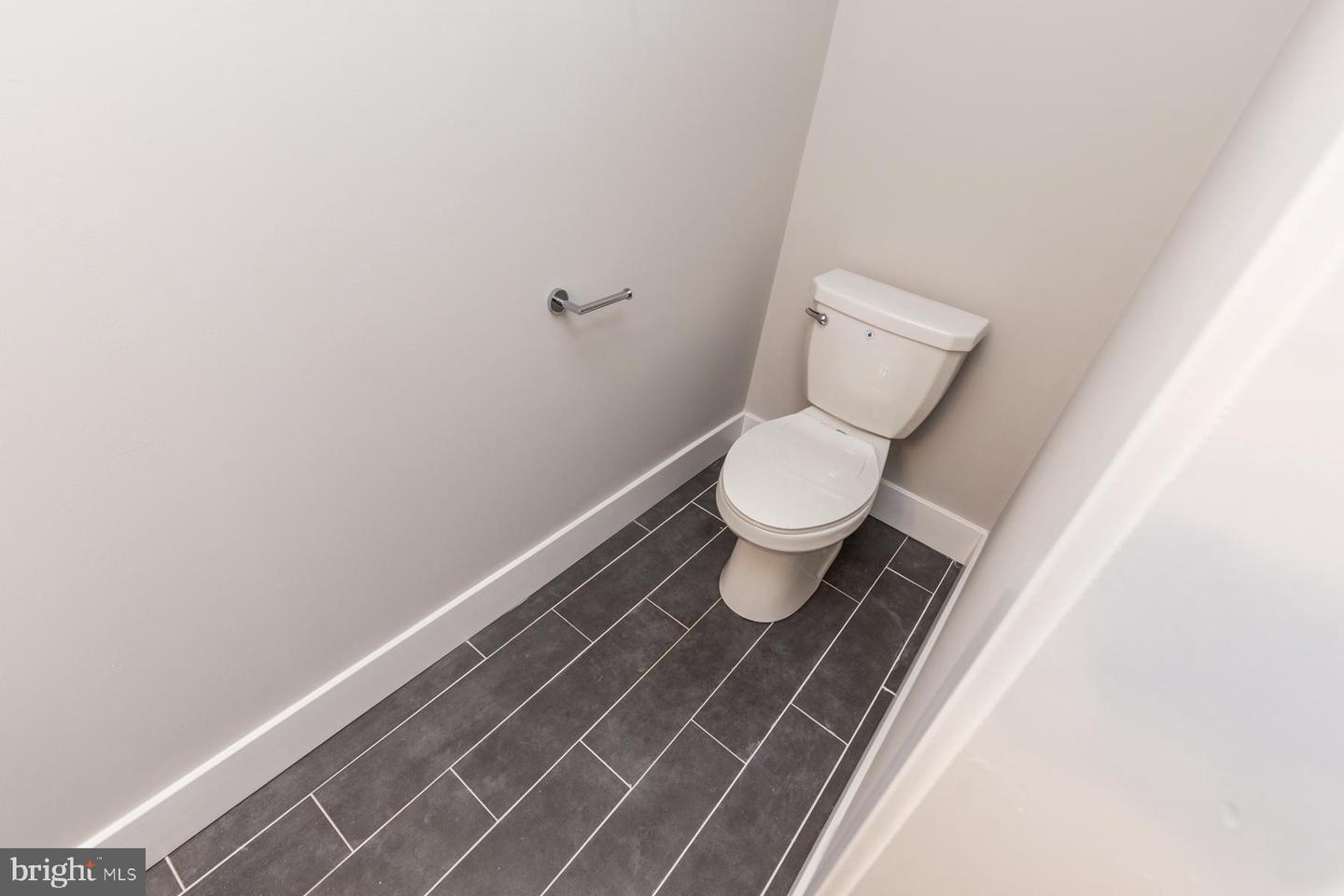 1724 N Marshall St #b Property Photo 9