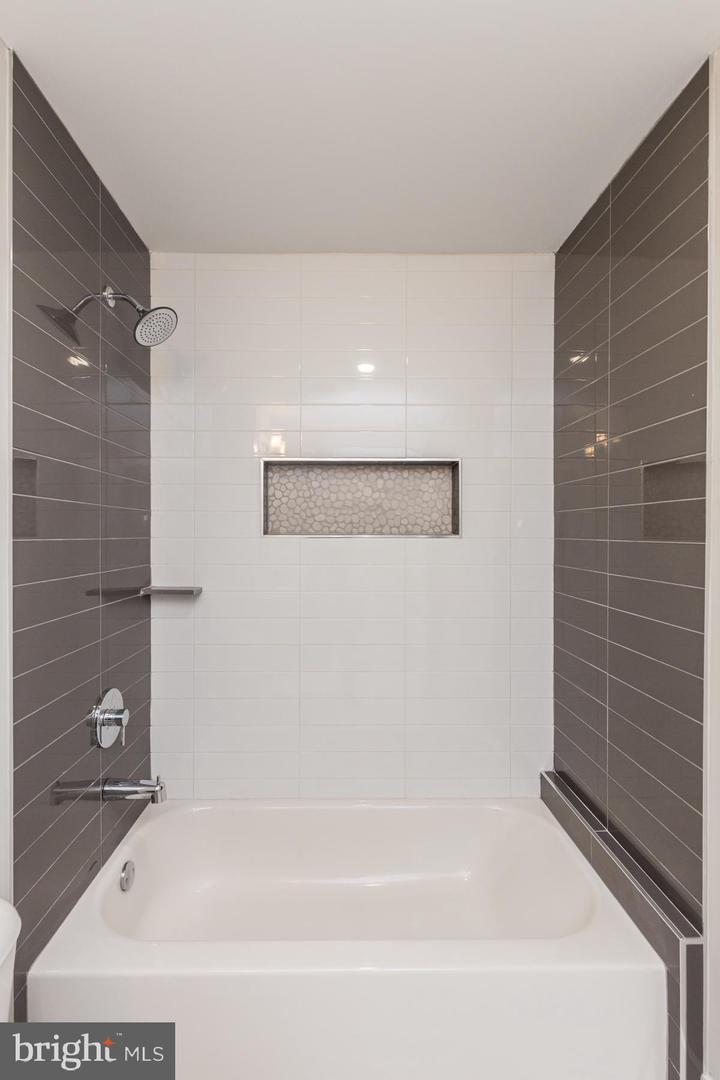 1724 N Marshall St #b Property Photo 12