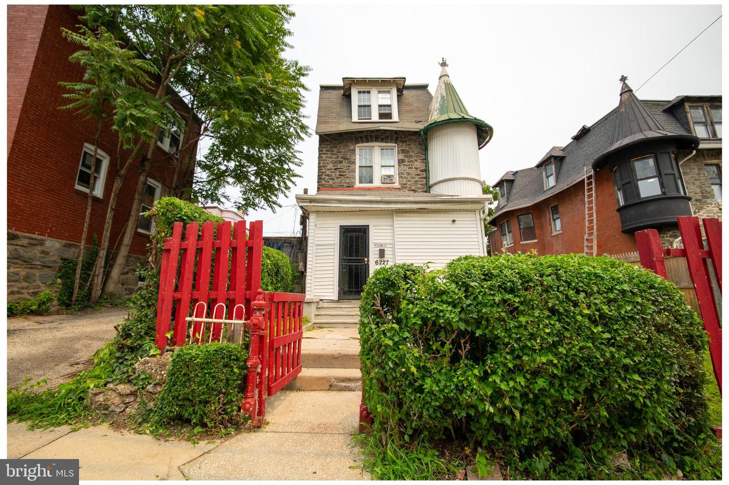 6227 Baynton St Property Photo 1
