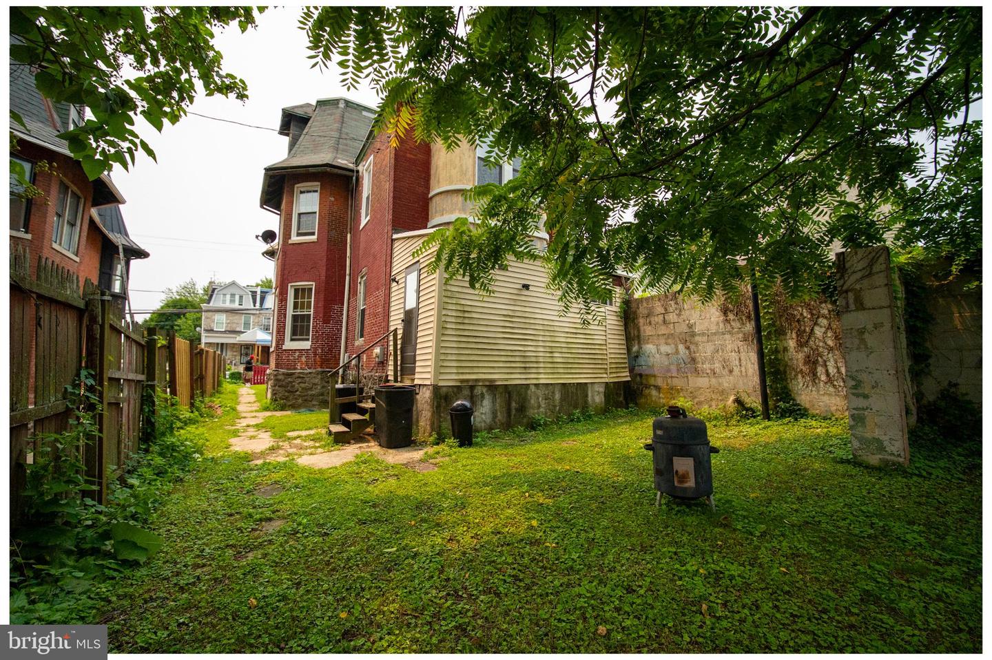 6227 Baynton St Property Photo 5