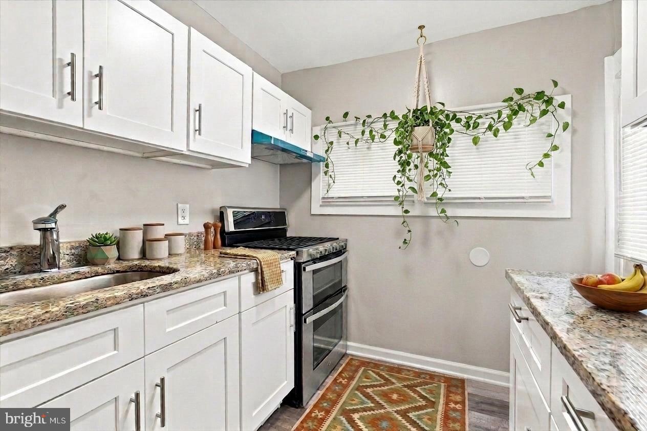 3332 Malta St Property Photo 5