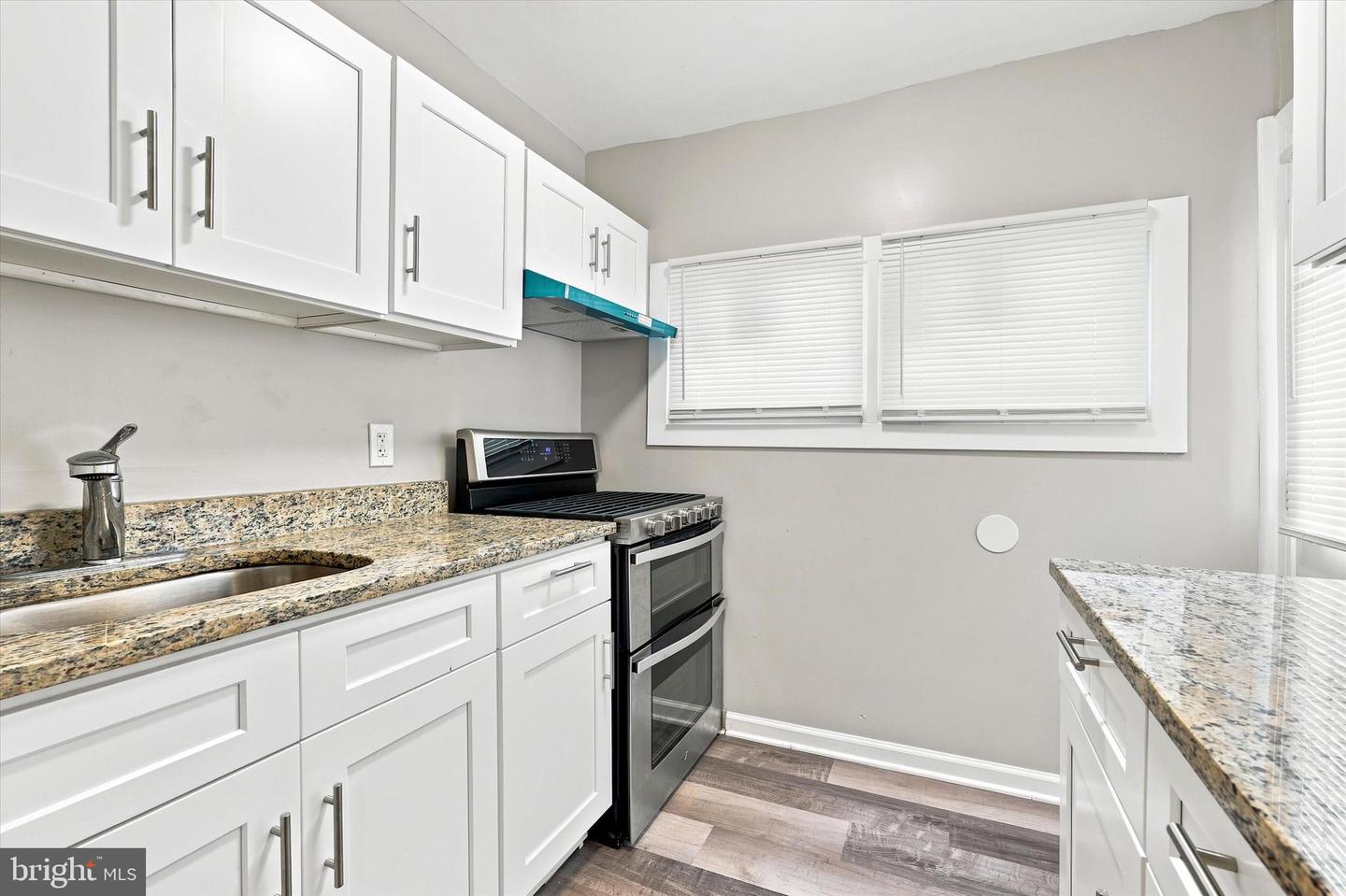 3332 Malta St Property Photo 6