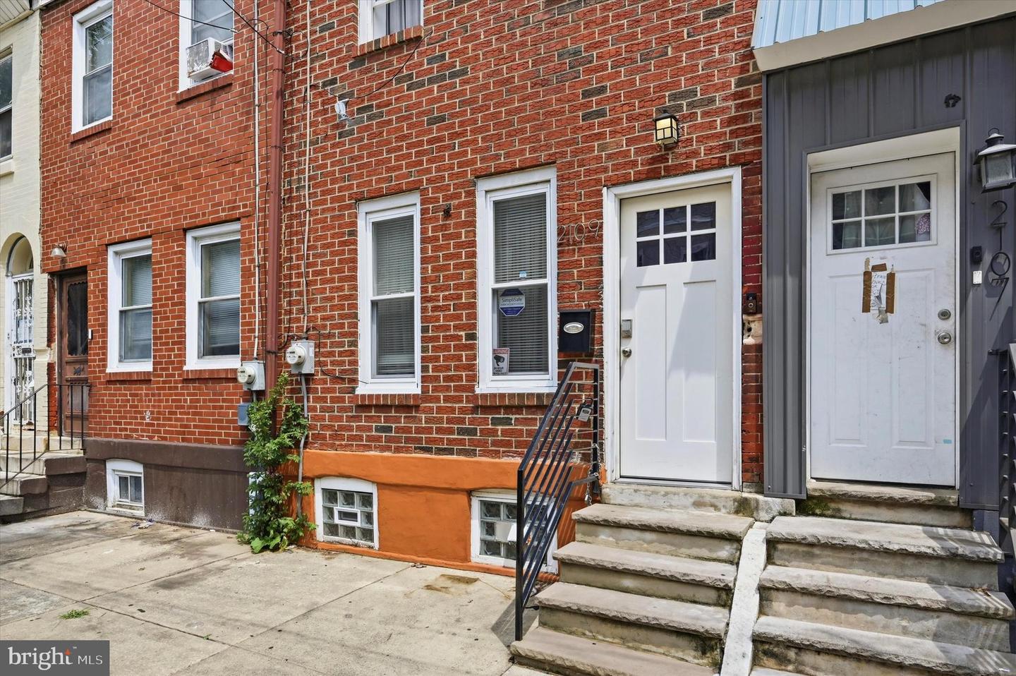 2109 N Franklin St Property Photo 1