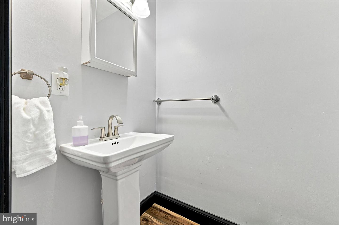 2109 N Franklin St Property Photo 6