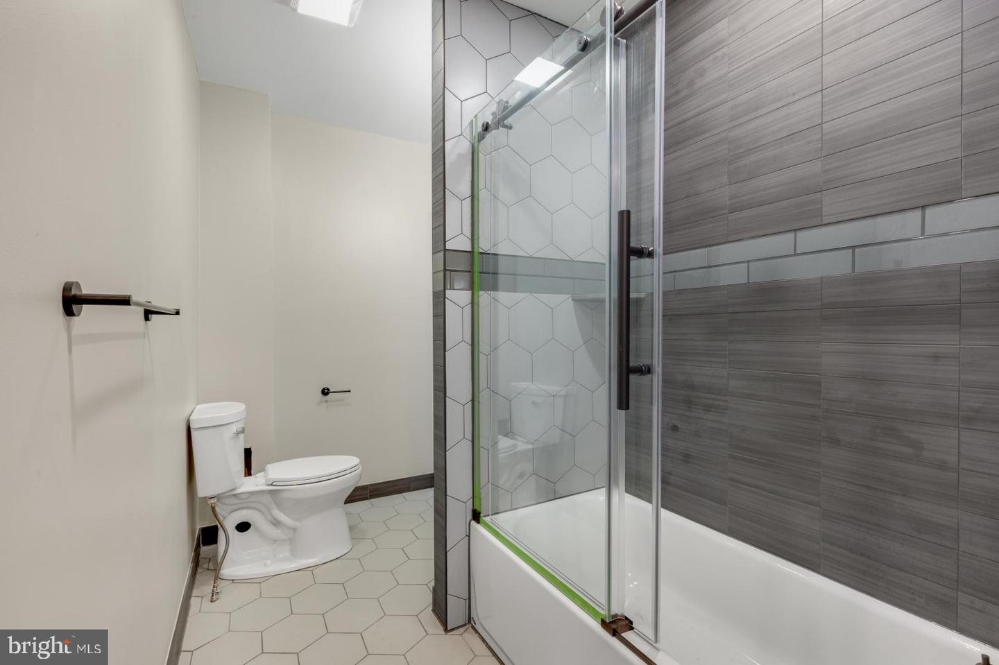 435 W Susquehanna Ave #2 Property Photo 19