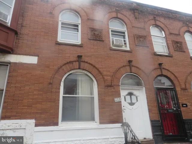 2320 Nicholas St Property Photo 1