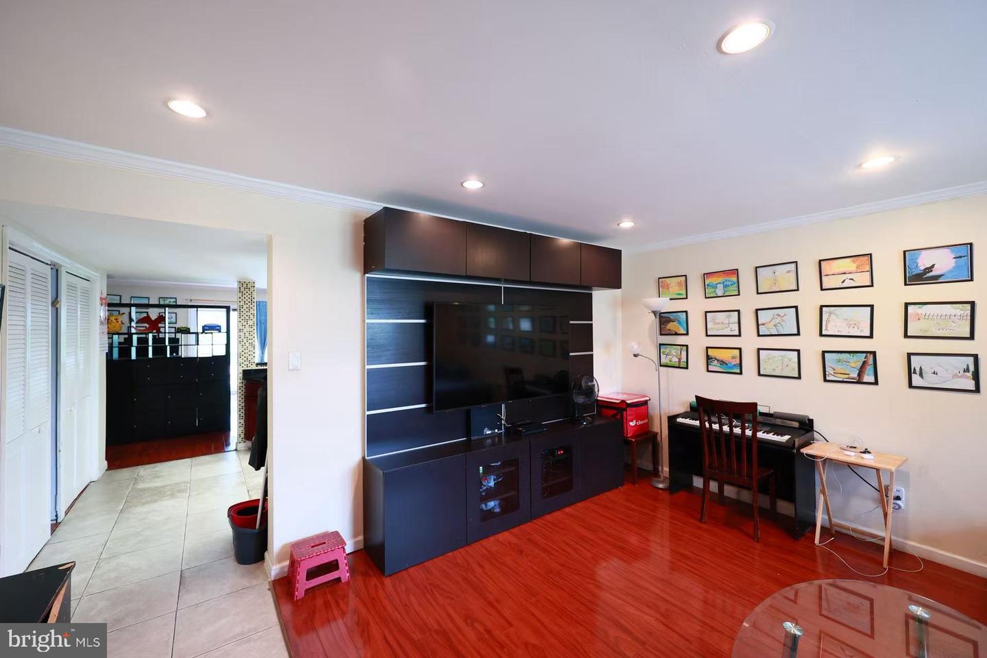 2156 Conwell Ave Property Photo 10