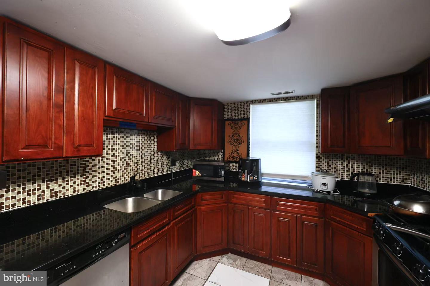 2156 Conwell Ave Property Photo 13