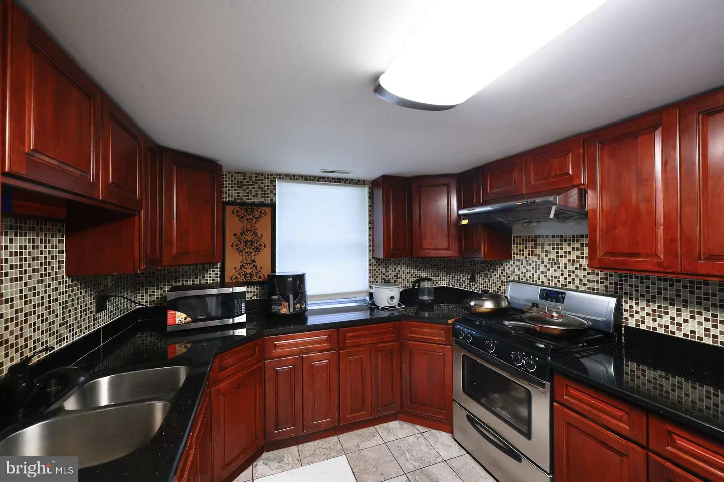 2156 Conwell Ave Property Photo 15