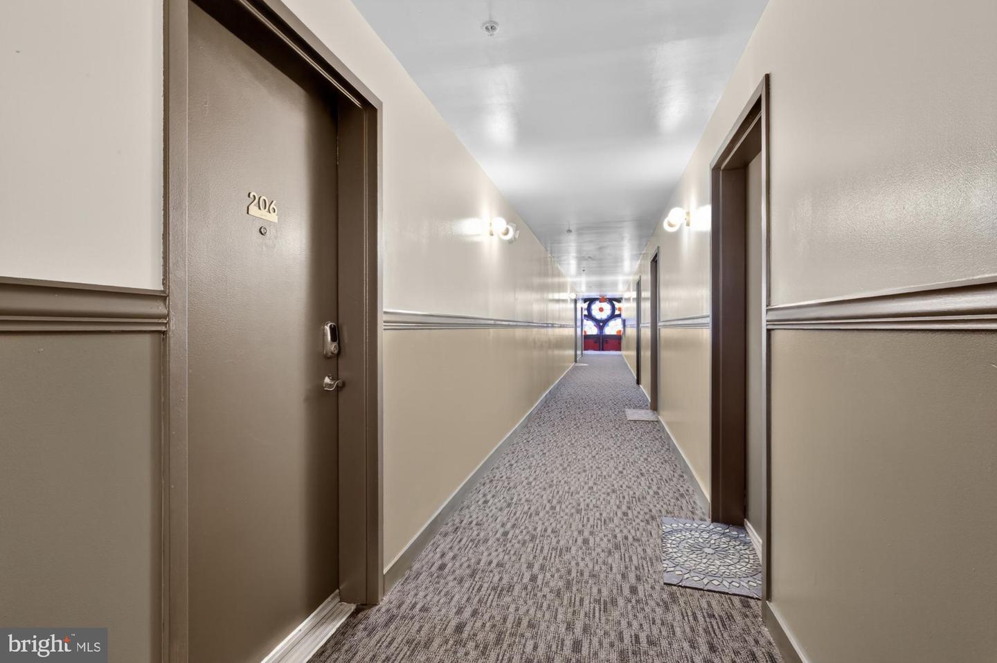 2321 Fitzwater St #204 Property Photo 12