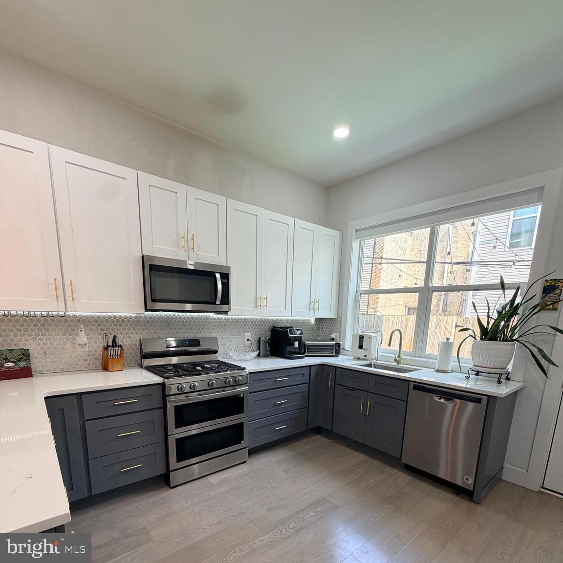 2239 Tasker St Property Photo 15
